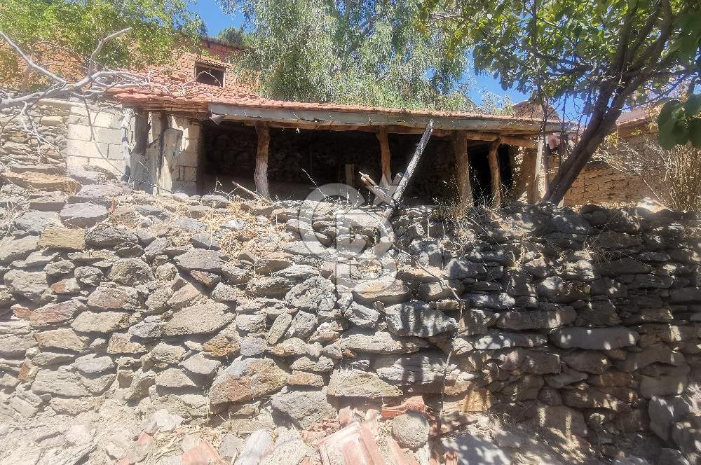 YAMANLAR KÖY İÇERİSİNDE DENİZ MANZARALI ARSA