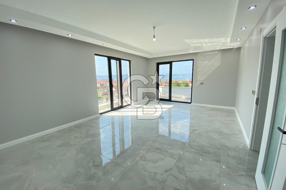 BAŞİSKELE YENİKÖY'DE 4+1 DENİZ MNZ KAPALI OTOPARK DUBLEKS DAİRE
