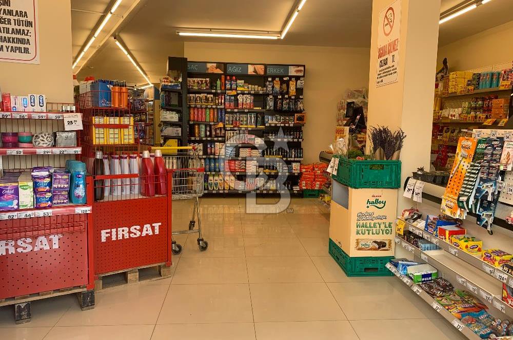 PURSAKLAR MERKEZDE DEPOLU SATILIK MAĞAZA