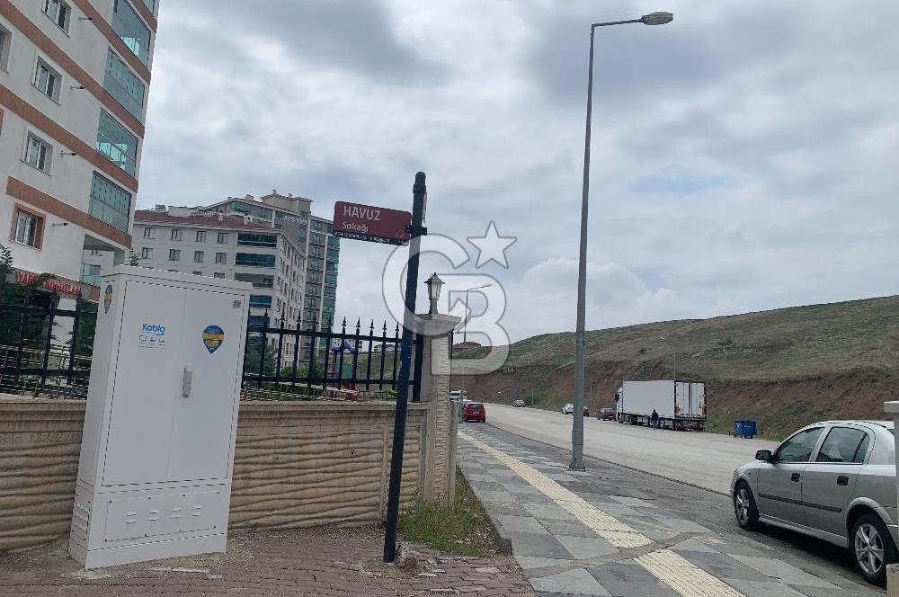 PURSAKLAR MERKEZDE DEPOLU SATILIK MAĞAZA