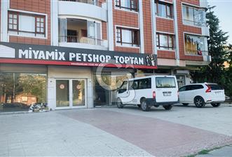 İRFAN BAŞTUĞ CADDESİ ÜZERİNDE CADDEYE CEPHE SATILIK MAĞAZA