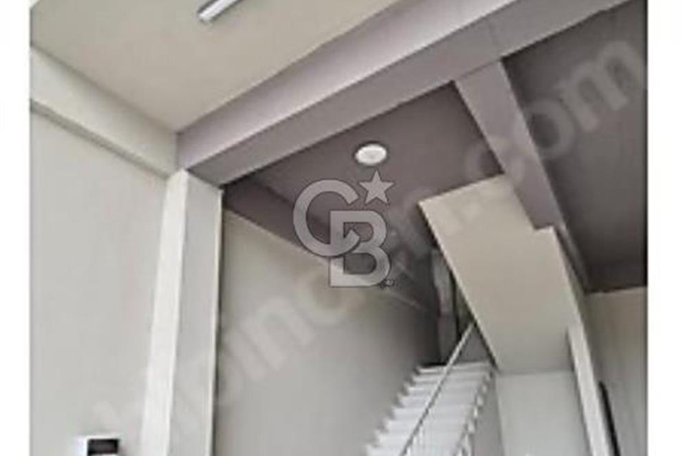 PURSAKLAR KOCALAR PRESTİJ OTO SANAYİ SİTESİNDE SATILIK DÜKKAN
