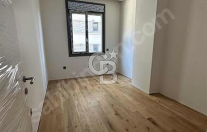 CADDEBOSTAN BAĞDAT CAD.3.BİNA GÖZTEPE PARKI KARŞISI KİRALIK 3+1
