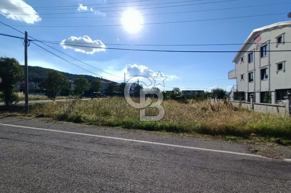 BAŞİSKELE YENİKÖY'DESATILIK 3 TARAFI YOL İMARLI ARSA