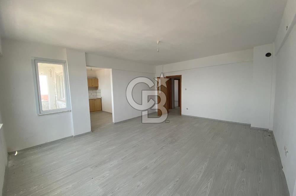 ESENKÖY PAPAZ MEVKİİ DE DENİZ MANZARALI ÇATIDUBLEKS FIRSAT DAİRE