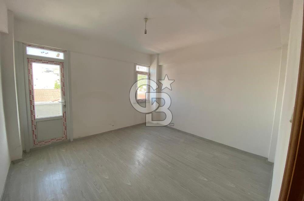 ESENKÖY PAPAZ MEVKİİ DE DENİZ MANZARALI ÇATIDUBLEKS FIRSAT DAİRE