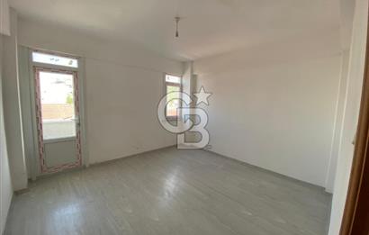 ESENKÖY PAPAZ MEVKİİ DE DENİZ MANZARALI ÇATIDUBLEKS FIRSAT DAİRE