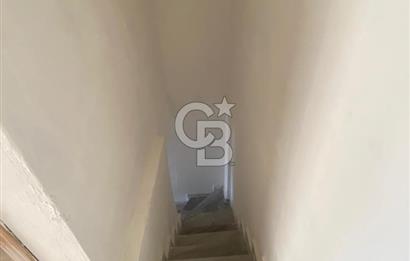 ESENKÖY PAPAZ MEVKİİ DE DENİZ MANZARALI ÇATIDUBLEKS FIRSAT DAİRE