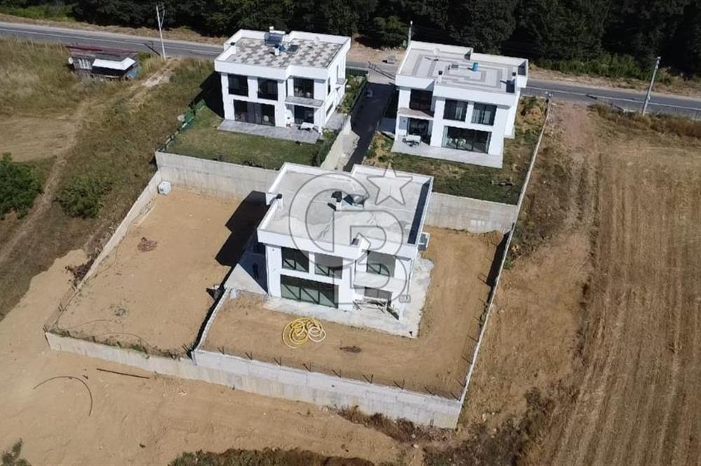 KOCAELİ İZMİT DAĞKÖY'DE; İZMİT VE DOĞA MANZARALI SATILIK VİLLA