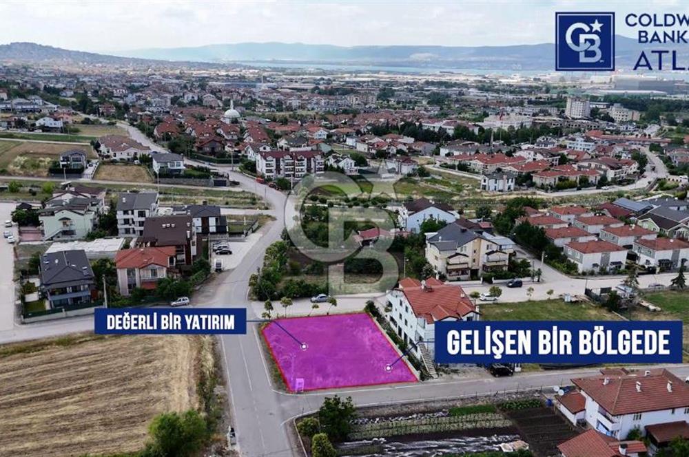 BAŞİSKELE YENİKÖY'DESATILIK 3 TARAFI YOL İMARLI ARSA