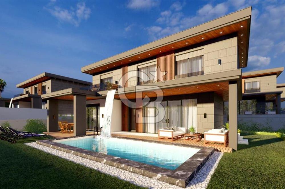 Kuşadası Soğucak ta Projeden Satılık 5+1 Villa