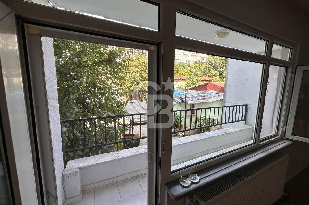 İSTİNYE'DE DENİZE 200 METRE MESAFEDE 1+1 SATILIK DAİRE