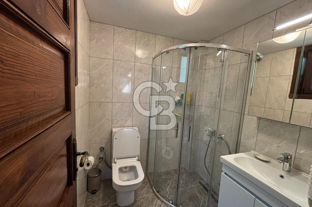 Huzur Dolu Bir Yaşam: Ortak Havuzlu, Güvenlikli 4+1 Aile Sitesi