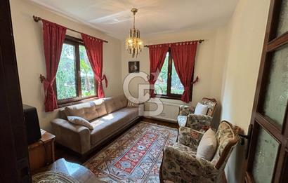 Huzur Dolu Bir Yaşam: Ortak Havuzlu, Güvenlikli 4+1 Aile Sitesi