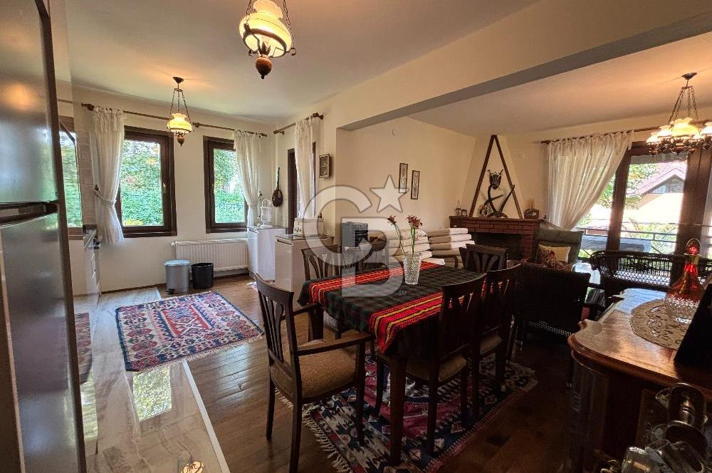 Huzur Dolu Bir Yaşam: Ortak Havuzlu, Güvenlikli 4+1 Aile Sitesi