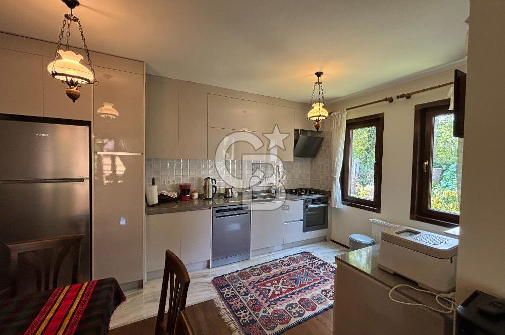 Huzur Dolu Bir Yaşam: Ortak Havuzlu, Güvenlikli 4+1 Aile Sitesi