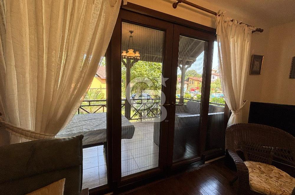 Huzur Dolu Bir Yaşam: Ortak Havuzlu, Güvenlikli 4+1 Aile Sitesi