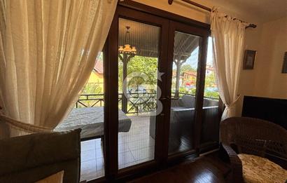 Huzur Dolu Bir Yaşam: Ortak Havuzlu, Güvenlikli 4+1 Aile Sitesi