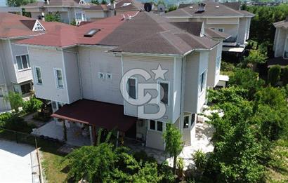 HUZUR DOLU BİR SİTEDE HARİKA SATILIK VİLLA