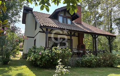 Huzur Dolu Bir Yaşam: Ortak Havuzlu, Güvenlikli 4+1 Aile Sitesi