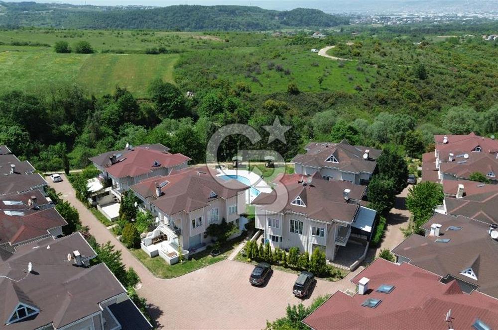 HUZUR DOLU BİR SİTEDE HARİKA SATILIK VİLLA