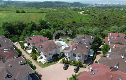 HUZUR DOLU BİR SİTEDE HARİKA SATILIK VİLLA
