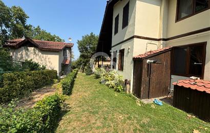 Huzur Dolu Bir Yaşam: Ortak Havuzlu, Güvenlikli 4+1 Aile Sitesi