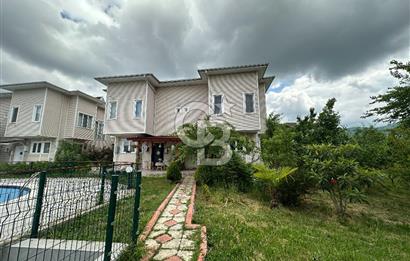 HUZUR DOLU BİR SİTEDE HARİKA SATILIK VİLLA