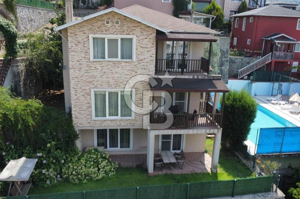 DEĞİRMENDERE'DE DENİZ MANZARALI SATILIK MÜSTAKİL TRİPLEKS VİLLA