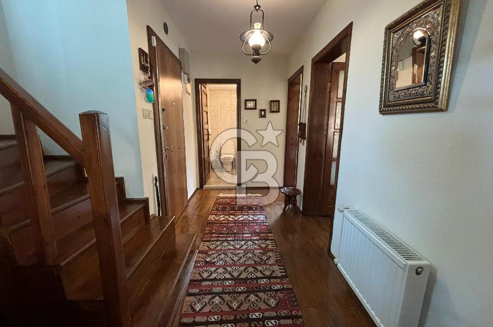 Huzur Dolu Bir Yaşam: Ortak Havuzlu, Güvenlikli 4+1 Aile Sitesi