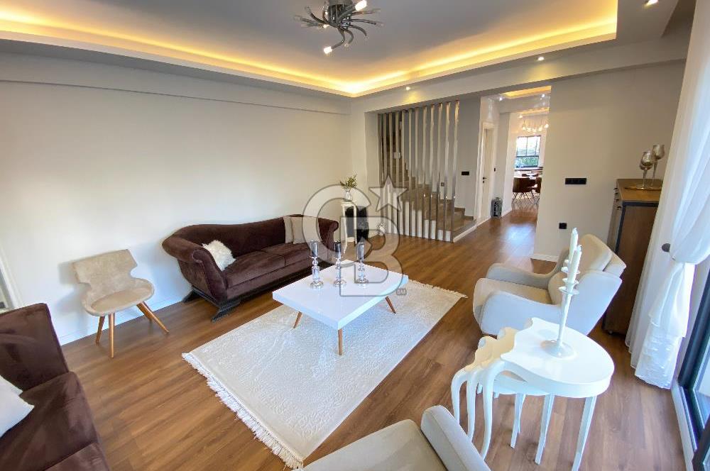 Manisa Akhisar Novada Avm Yanı Satılık Havuzlu Villa 