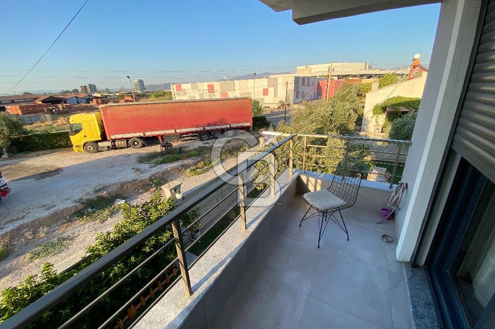 Manisa Akhisar Novada Avm Yanı Satılık Havuzlu Villa 