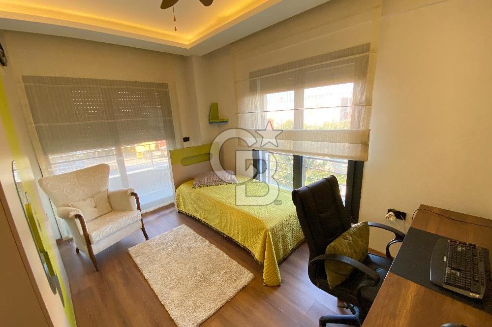 Manisa Akhisar Novada Avm Yanı Satılık Havuzlu Villa 