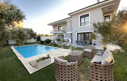 Manisa Akhisar Novada Avm Yanı Satılık Havuzlu Villa 