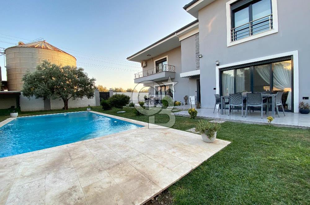 Manisa Akhisar Novada Avm Yanı Satılık Havuzlu Villa 