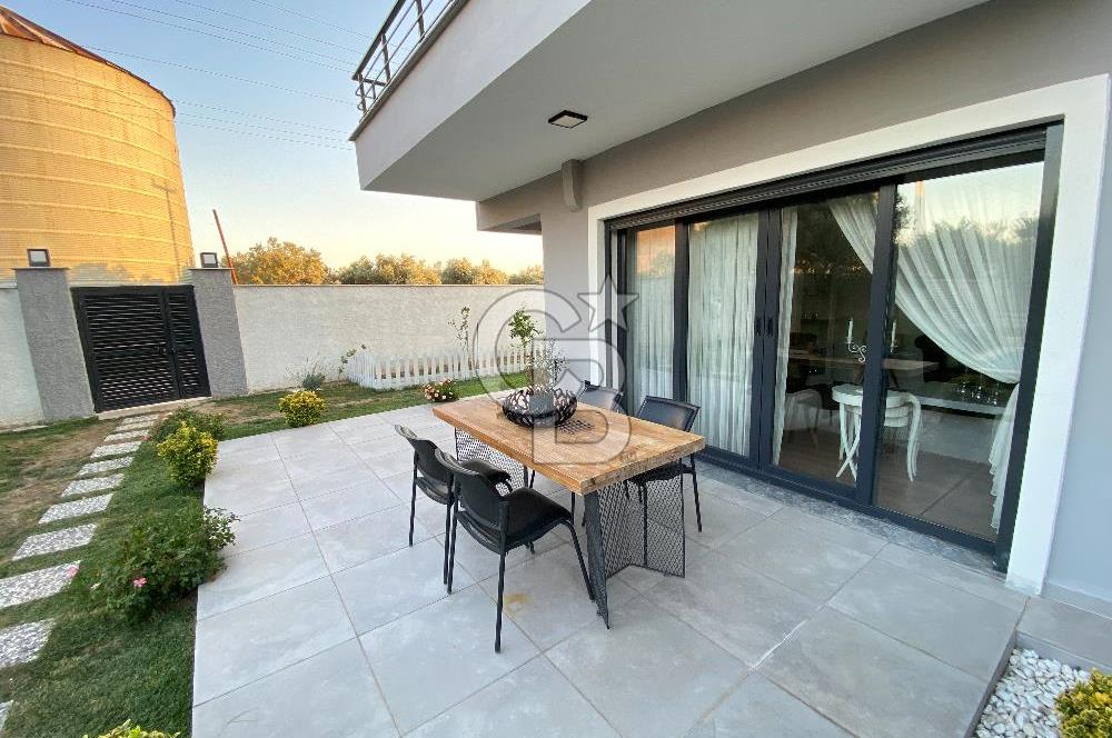 Manisa Akhisar Novada Avm Yanı Satılık Havuzlu Villa 