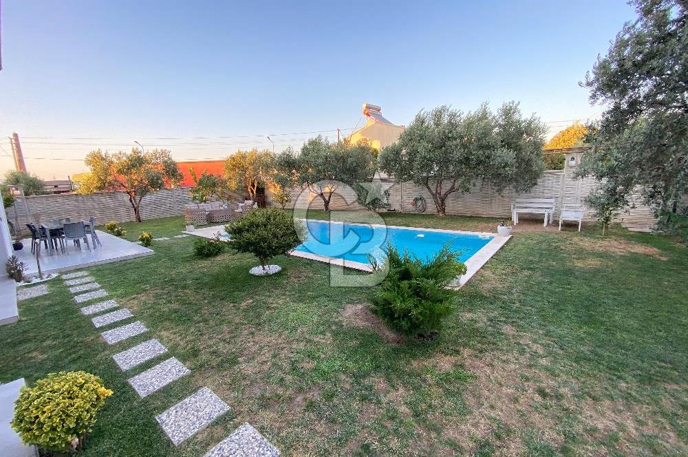 Manisa Akhisar Novada Avm Yanı Satılık Havuzlu Villa 
