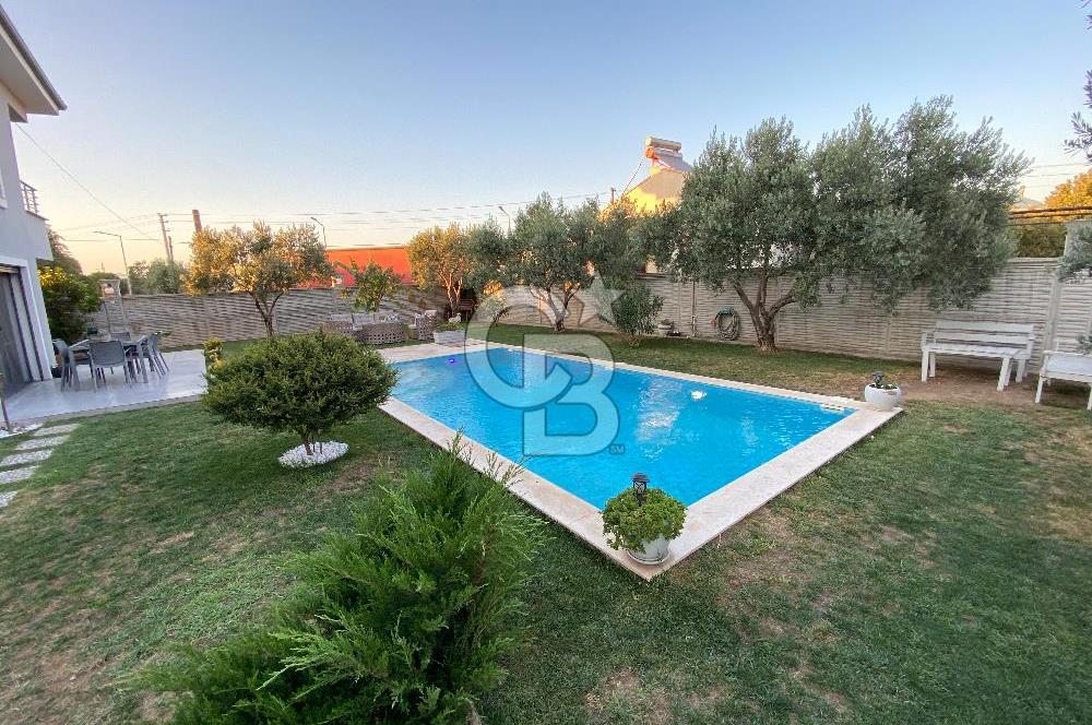 Manisa Akhisar Novada Avm Yanı Satılık Havuzlu Villa 