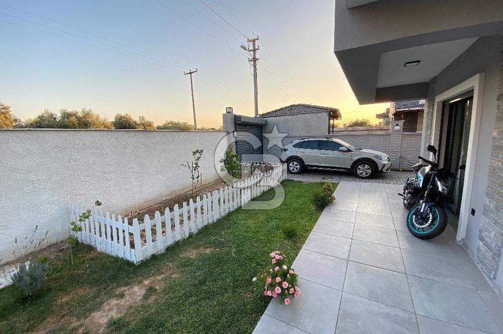 Manisa Akhisar Novada Avm Yanı Satılık Havuzlu Villa 