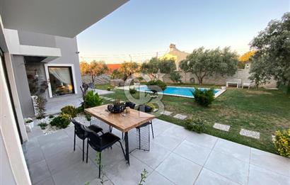Manisa Akhisar Novada Avm Yanı Satılık Havuzlu Villa 