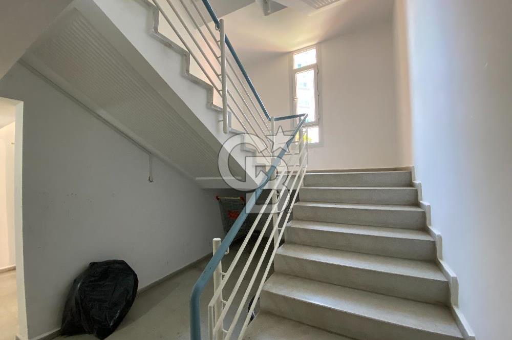  Karşıyaka Yüksek Vadi Sitesinde Satılık 25043 adada Arakat 3+1
