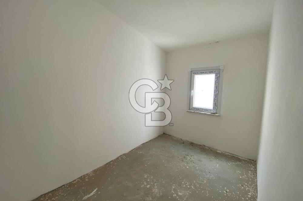 ESENKÖY PAPAZ MEVKİİ DE DENİZ MANZARALI ÇATIDUBLEKS FIRSAT DAİRE