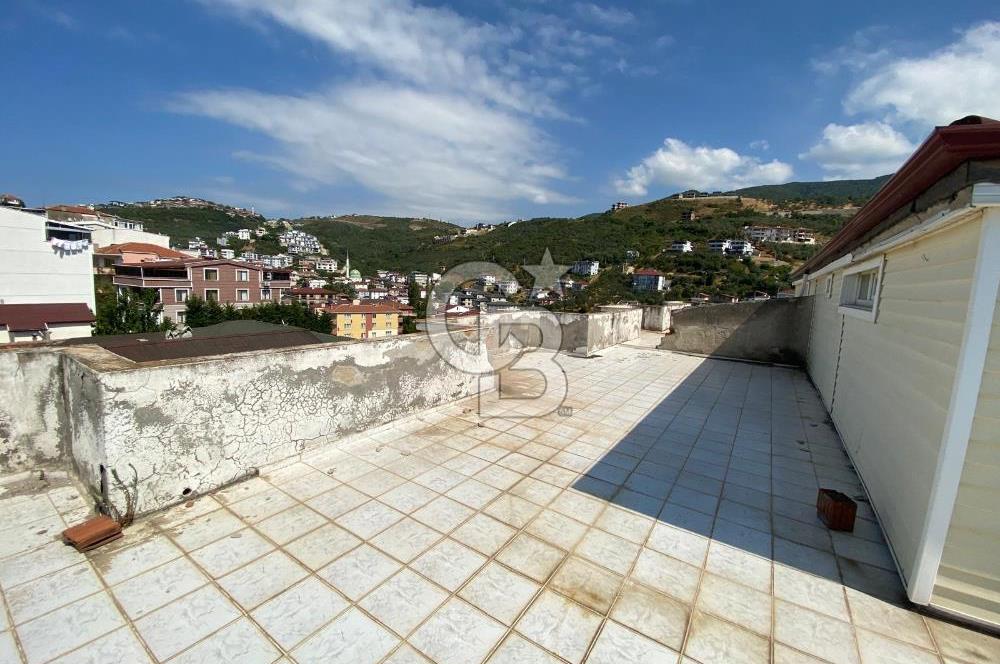 ESENKÖY PAPAZ MEVKİİ DE DENİZ MANZARALI ÇATIDUBLEKS FIRSAT DAİRE
