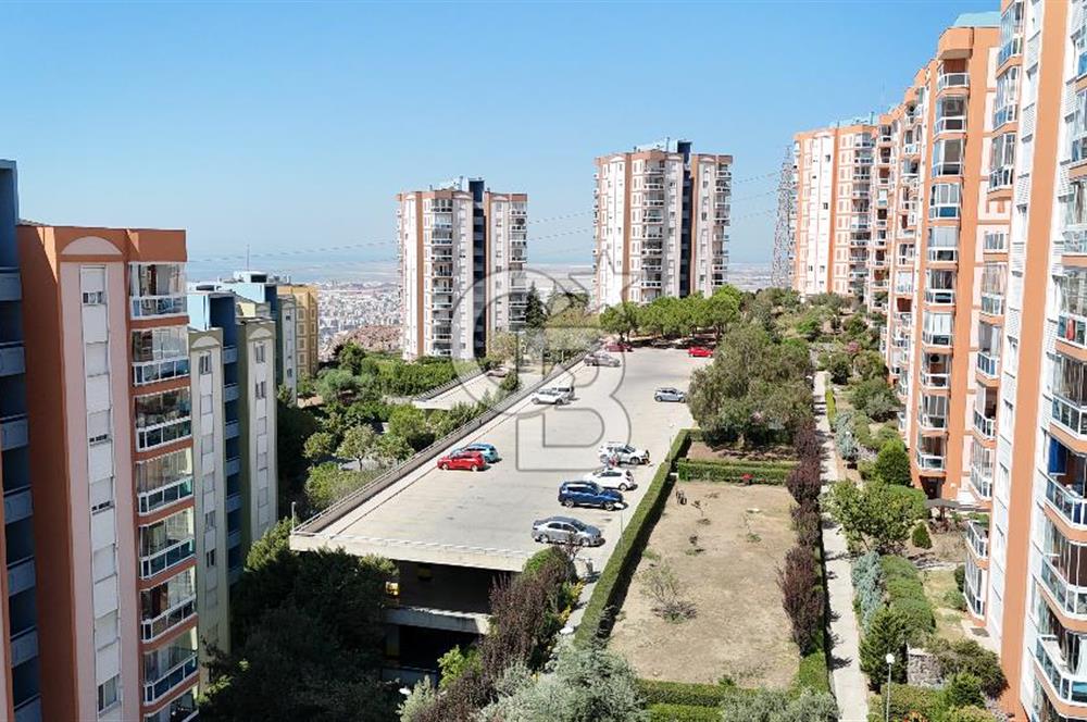  Karşıyaka Yüksek Vadi Sitesinde Satılık 25043 adada Arakat 3+1