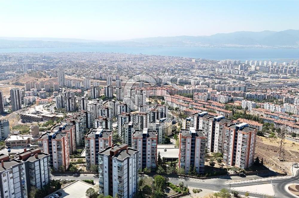  Karşıyaka Yüksek Vadi Sitesinde Satılık 25043 adada Arakat 3+1