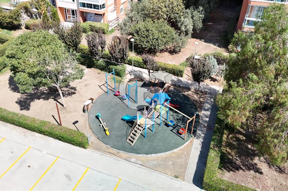  Karşıyaka Yüksek Vadi Sitesinde Satılık 25043 adada Arakat 3+1