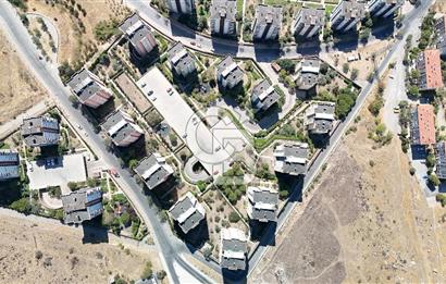  Karşıyaka Yüksek Vadi Sitesinde Satılık 25043 adada Arakat 3+1