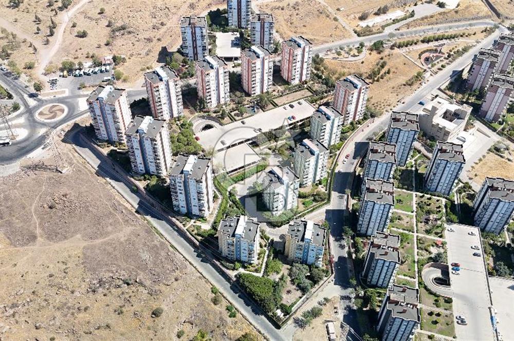  Karşıyaka Yüksek Vadi Sitesinde Satılık 25043 adada Arakat 3+1