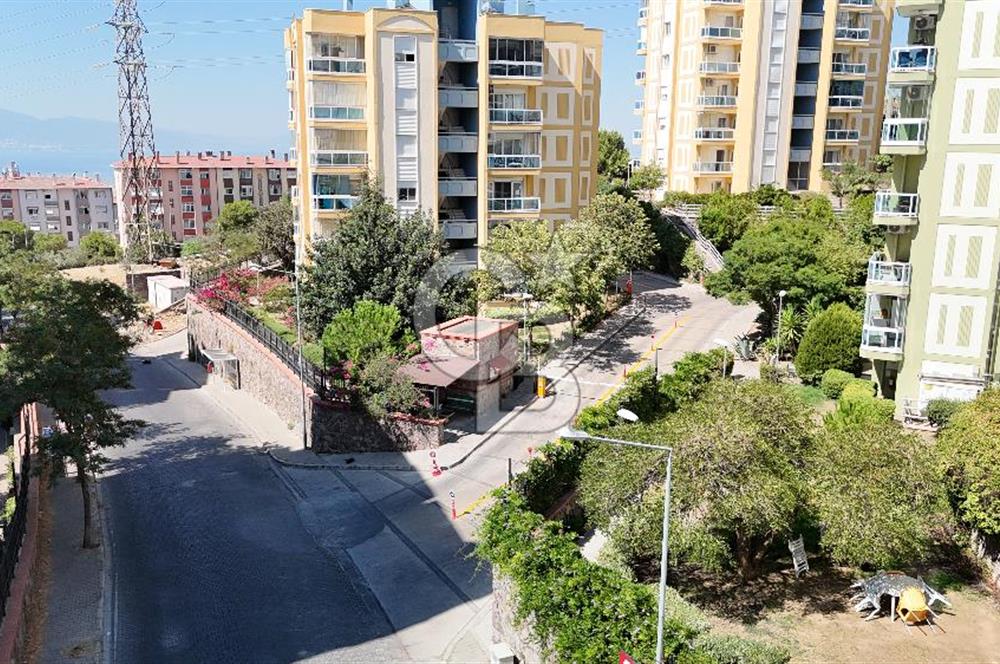  Karşıyaka Yüksek Vadi Sitesinde Satılık 25043 adada Arakat 3+1