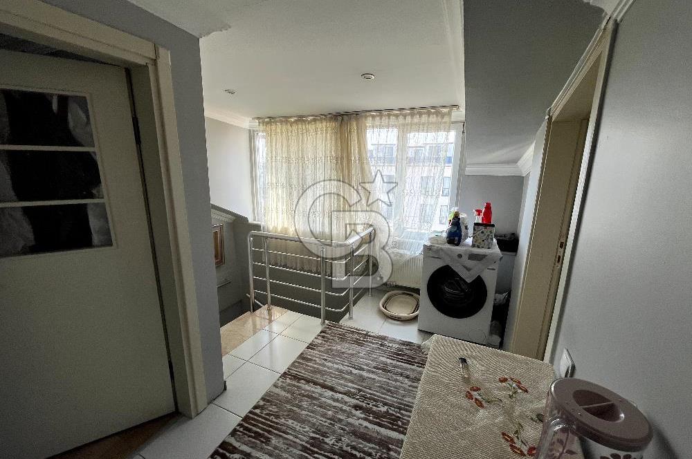 İZMİT SANAYİ MAHALLESİ'NDE 2+1 SATILIK ÇATI DUBLEKS DAİRE 